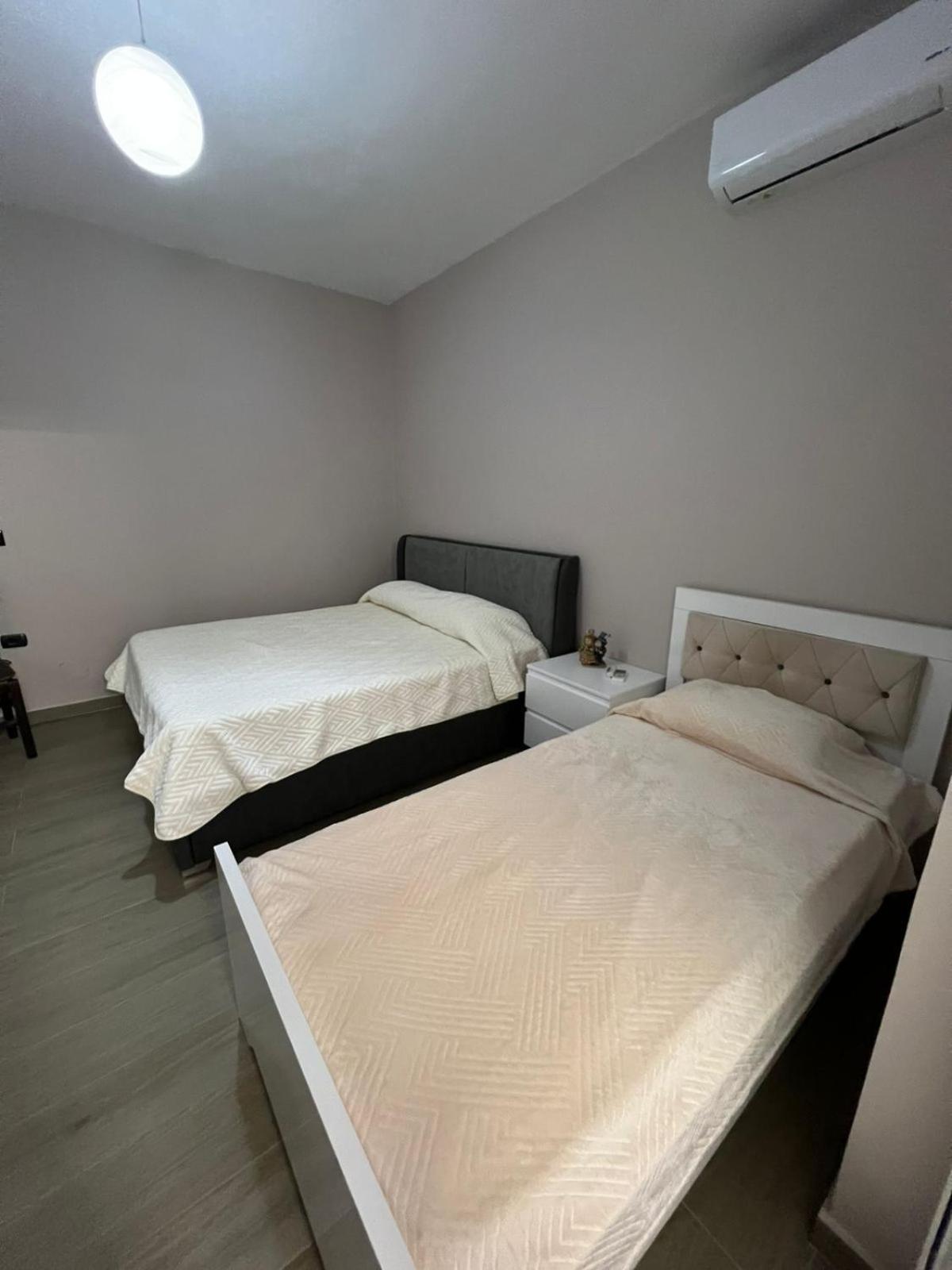 Large Apartment Влёра Экстерьер фото